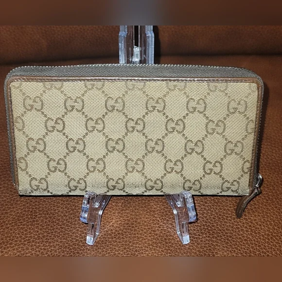 Gucci Beige and Brown Women's Wallet - Picture 2 of 5